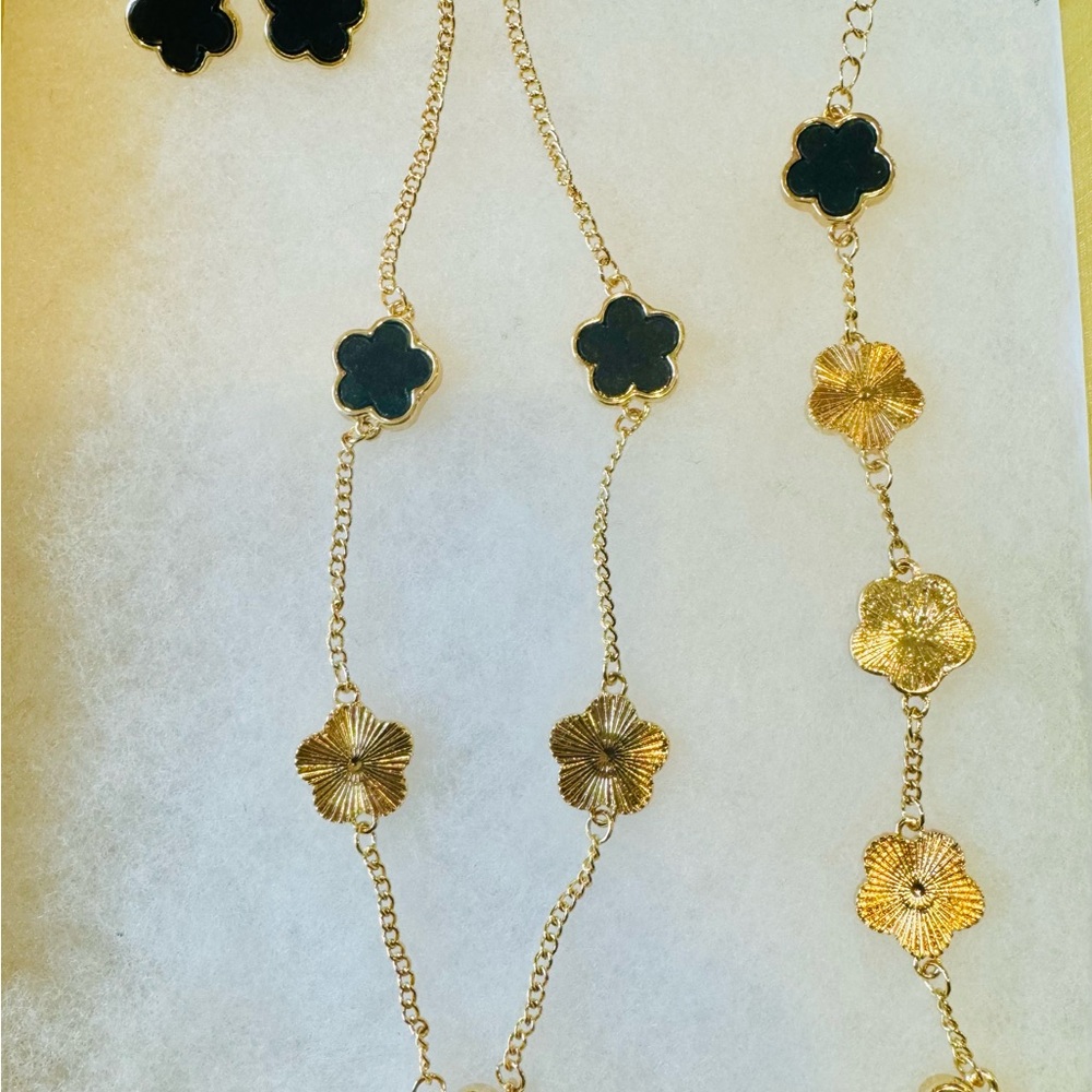 Set of 3 CLOVERS